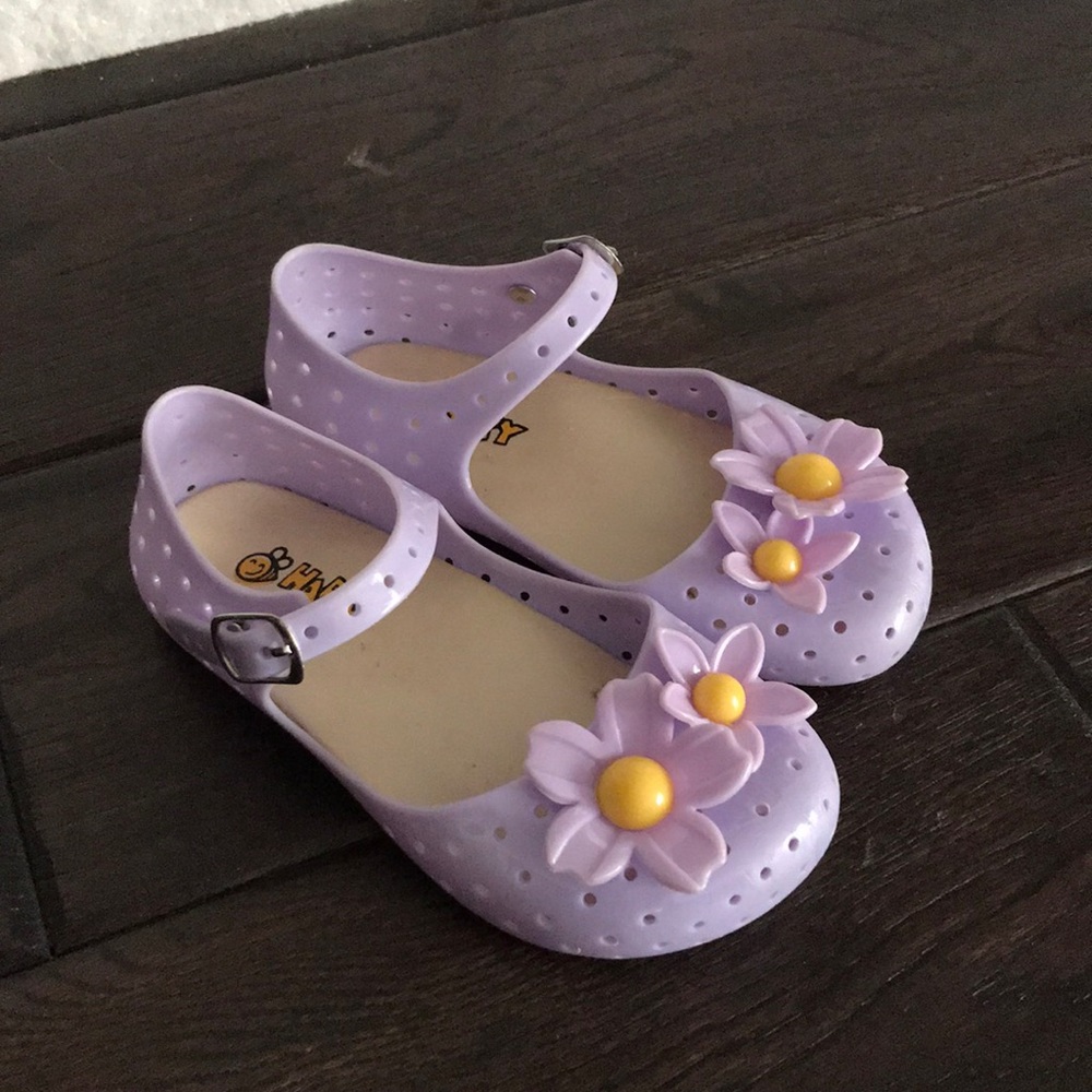 BEE HAPPY LITTLE GIRLS CLOSE TOE SANDALS